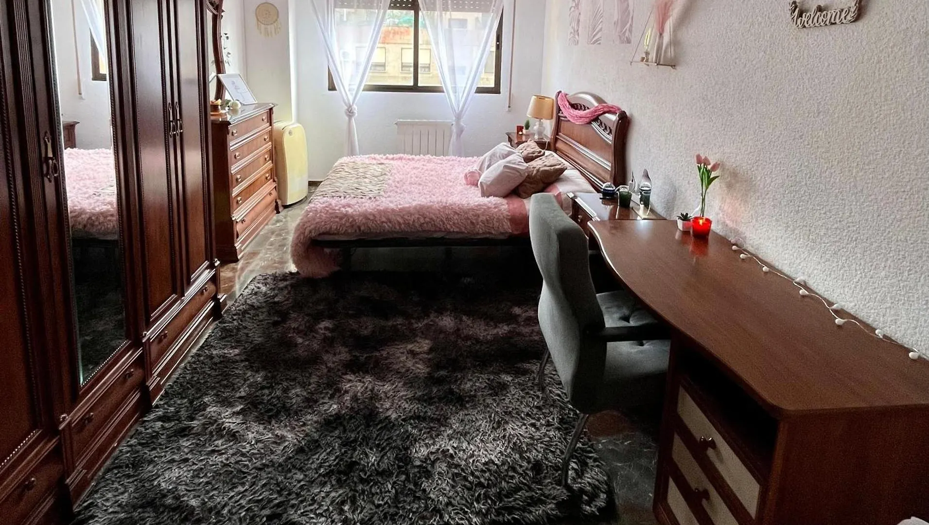 홈스테이 그라나다 Habitacion Amplia Y Luminosa 아파트